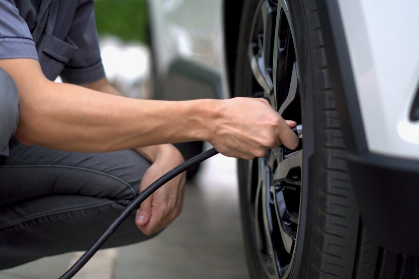 que presión deben llevar los neumáticos de tu coche